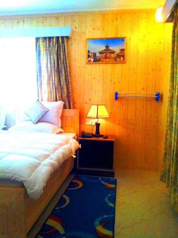 Ikraam Inn Bed & Breakfast Srīnagar Kamer foto