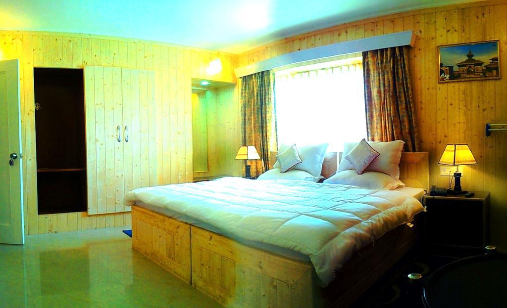 Ikraam Inn Bed & Breakfast Srīnagar Kamer foto